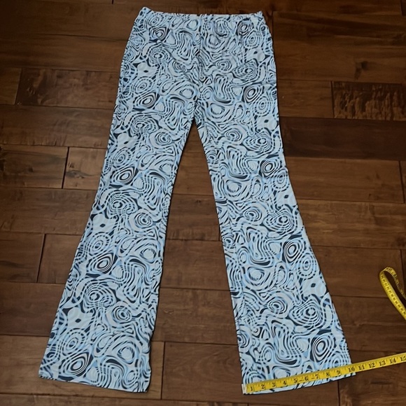Printed Pattern Flare Pant Size Large - Picture 7 of 10